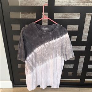 American Eagle Outfitters Men's Gray and White Short Sleeve Tee